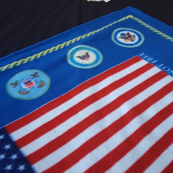 Fleece American Veterans Disabled Blanket. - Picture 5 of 7
